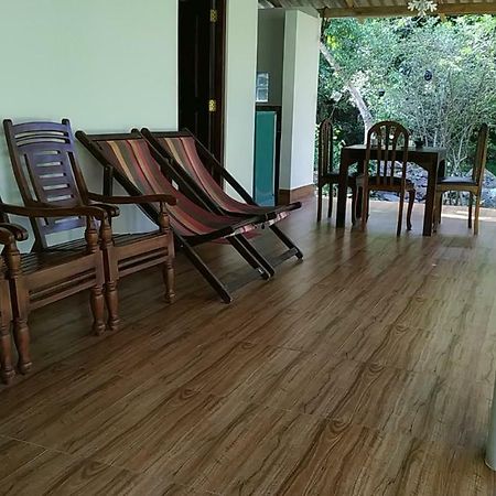 Top Rock Villa Унаватуна Екстер'єр фото